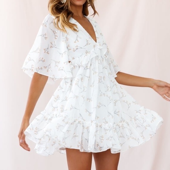 Selfie Leslie Dresses & Skirts - Selfie Leslie Babydoll Dress